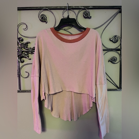 Nwot WE THE FREE Jayson Ringer Tee
PINK size small oversized - Picture 2 of 16